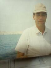 انا متزوج، 75 سنة هنا من أجل البحث عن شريك لتحقيق علاقة تعارف تعرف عليّ أكثر من خلال بروفايلي، فربّ صدفة خير من ألف ميعاد.