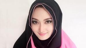 انا عزباء، 30 سنة هنا من أجل البحث عن شريك لتحقيق علاقة تعارف تعرف عليّ أكثر من خلال بروفايلي، فربّ صدفة خير من ألف ميعاد.