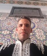 انا من مراكش، متزوج، 46 سنة هنا من أجل البحث عن شريك لتحقيق زواج متعدد تعرف عليّ أكثر من خلال بروفايلي، فربّ صدفة خير من ألف ميعاد.