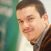 انا من تونس، مطلق، 35 سنة هنا من أجل البحث عن شريك لتحقيق زواج عادي تعرف عليّ أكثر من خلال بروفايلي، فربّ صدفة خير من ألف ميعاد.
