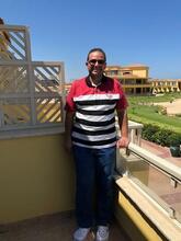 انا من alexandria، مطلق، 47 سنة هنا من أجل البحث عن شريك لتحقيق زواج عادي تعرف عليّ أكثر من خلال بروفايلي، فربّ صدفة خير من ألف ميعاد.