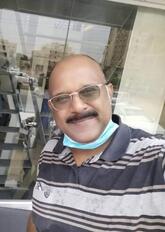 انا من الخرطوم، مطلق، 43 سنة هنا من أجل البحث عن شريك لتحقيق زواج عادي تعرف عليّ أكثر من خلال بروفايلي، فربّ صدفة خير من ألف ميعاد.