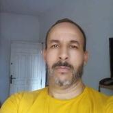 انا من مستغانم، أعزب، 46 سنة هنا من أجل البحث عن شريك لتحقيق زواج عادي تعرف عليّ أكثر من خلال بروفايلي، فربّ صدفة خير من ألف ميعاد.