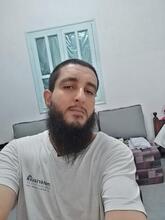 انا من مدنين، أعزب، 43 سنة هنا من أجل البحث عن شريك لتحقيق زواج عادي تعرف عليّ أكثر من خلال بروفايلي، فربّ صدفة خير من ألف ميعاد.
