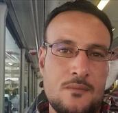 انا من البيض، متزوج، 65 سنة هنا من أجل البحث عن شريك لتحقيق زواج متعدد تعرف عليّ أكثر من خلال بروفايلي، فربّ صدفة خير من ألف ميعاد.