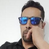 انا من سكيكدة، مطلق، 49 سنة هنا من أجل البحث عن شريك لتحقيق زواج عادي تعرف عليّ أكثر من خلال بروفايلي، فربّ صدفة خير من ألف ميعاد.
