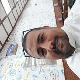 عطوف وحنون سهل التعامل لا احب المقارنات مسلم سني اغلب وقتي مشغول مع اولادي او في عملي احب العمل الحر اهتماماتي كثيره وخاصه في مجال التقنيه والمعرفه اب لخمسه اولاد...