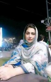 انا عزباء، 33 سنة هنا من أجل البحث عن شريك لتحقيق زواج عادي تعرف عليّ أكثر من خلال بروفايلي، فربّ صدفة خير من ألف ميعاد.
