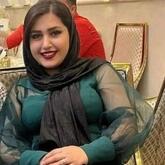 انا من ميدان حولي، عزباء، 34 سنة هنا من أجل البحث عن شريك لتحقيق زواج عادي تعرف عليّ أكثر من خلال بروفايلي، فربّ صدفة خير من ألف ميعاد.