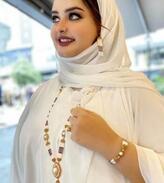 انا من مكة، عزباء، 35 سنة هنا من أجل البحث عن شريك لتحقيق زواج عادي تعرف عليّ أكثر من خلال بروفايلي، فربّ صدفة خير من ألف ميعاد.