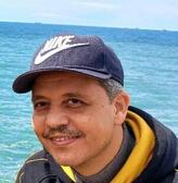 انا متزوج، 57 سنة هنا من أجل البحث عن شريك لتحقيق زواج متعدد تعرف عليّ أكثر من خلال بروفايلي، فربّ صدفة خير من ألف ميعاد.