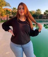 انا من القاهرة، عزباء، 32 سنة هنا من أجل البحث عن شريك لتحقيق زواج عادي تعرف عليّ أكثر من خلال بروفايلي، فربّ صدفة خير من ألف ميعاد.