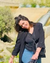 انا من الإسكندرية، عزباء، 33 سنة هنا من أجل البحث عن شريك لتحقيق زواج عادي تعرف عليّ أكثر من خلال بروفايلي، فربّ صدفة خير من ألف ميعاد.