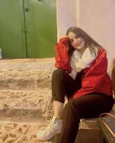 انا عزباء، 32 سنة هنا من أجل البحث عن شريك لتحقيق زواج عادي تعرف عليّ أكثر من خلال بروفايلي، فربّ صدفة خير من ألف ميعاد.