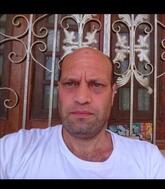 انا من نيجيريا، متزوج، 54 سنة هنا من أجل البحث عن شريك لتحقيق زواج متعدد تعرف عليّ أكثر من خلال بروفايلي، فربّ صدفة خير من ألف ميعاد.