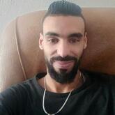 انا مطلق، 36 سنة هنا من أجل البحث عن شريك لتحقيق زواج عادي تعرف عليّ أكثر من خلال بروفايلي، فربّ صدفة خير من ألف ميعاد.