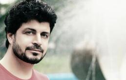 انا من كازابلانكا، مطلق، 50 سنة هنا من أجل البحث عن شريك لتحقيق علاقة تعارف تعرف عليّ أكثر من خلال بروفايلي، فربّ صدفة خير من ألف ميعاد.