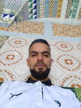 انا أعزب، 30 سنة هنا من أجل البحث عن شريك لتحقيق علاقة تعارف تعرف عليّ أكثر من خلال بروفايلي، فربّ صدفة خير من ألف ميعاد.