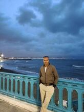 انا من الشلف، مطلق، 45 سنة هنا من أجل البحث عن شريك لتحقيق زواج عادي تعرف عليّ أكثر من خلال بروفايلي، فربّ صدفة خير من ألف ميعاد.