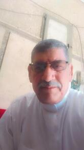 انا أرمل، 61 سنة هنا من أجل البحث عن شريك لتحقيق زواج عادي تعرف عليّ أكثر من خلال بروفايلي، فربّ صدفة خير من ألف ميعاد.