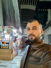 انا أعزب، 40 سنة هنا من أجل البحث عن شريك لتحقيق زواج عادي تعرف عليّ أكثر من خلال بروفايلي، فربّ صدفة خير من ألف ميعاد.