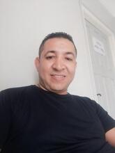 انا من بسكرة، مطلق، 41 سنة هنا من أجل البحث عن شريك لتحقيق زواج عادي تعرف عليّ أكثر من خلال بروفايلي، فربّ صدفة خير من ألف ميعاد.