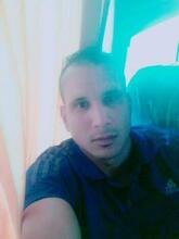 انا من كفر الشيخ، مطلق، 37 سنة هنا من أجل البحث عن شريك لتحقيق زواج عادي تعرف عليّ أكثر من خلال بروفايلي، فربّ صدفة خير من ألف ميعاد.