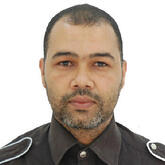 انا أعزب، 40 سنة هنا من أجل البحث عن شريك لتحقيق زواج عادي تعرف عليّ أكثر من خلال بروفايلي، فربّ صدفة خير من ألف ميعاد.