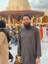 انا من الجيزة، مطلق، 33 سنة هنا من أجل البحث عن شريك لتحقيق زواج عادي تعرف عليّ أكثر من خلال بروفايلي، فربّ صدفة خير من ألف ميعاد.