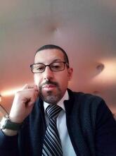 انا مطلق، 45 سنة هنا من أجل البحث عن شريك لتحقيق زواج عادي تعرف عليّ أكثر من خلال بروفايلي، فربّ صدفة خير من ألف ميعاد.