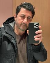 انا أعزب، 46 سنة هنا من أجل البحث عن شريك لتحقيق زواج عادي تعرف عليّ أكثر من خلال بروفايلي، فربّ صدفة خير من ألف ميعاد.