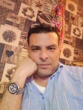 انا من الاسكندرية، متزوج، 52 سنة هنا من أجل البحث عن شريك لتحقيق علاقة تعارف تعرف عليّ أكثر من خلال بروفايلي، فربّ صدفة خير من ألف ميعاد.