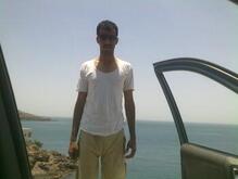 انا من taiz، أعزب، 37 سنة هنا من أجل البحث عن شريك لتحقيق زواج عادي تعرف عليّ أكثر من خلال بروفايلي، فربّ صدفة خير من ألف ميعاد.