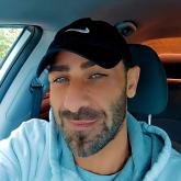 انا من أمريكا، مطلق، 42 سنة هنا من أجل البحث عن شريك لتحقيق زواج عادي تعرف عليّ أكثر من خلال بروفايلي، فربّ صدفة خير من ألف ميعاد.