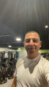 انا مطلق، 39 سنة هنا من أجل البحث عن شريك لتحقيق زواج عادي تعرف عليّ أكثر من خلال بروفايلي، فربّ صدفة خير من ألف ميعاد.