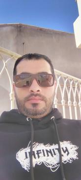 انا من ليبيا، أعزب، 38 سنة هنا من أجل البحث عن شريك لتحقيق زواج مسيار تعرف عليّ أكثر من خلال بروفايلي، فربّ صدفة خير من ألف ميعاد.