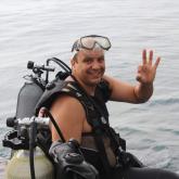 انا مطلق، 50 سنة هنا من أجل البحث عن شريك لتحقيق علاقة تعارف تعرف عليّ أكثر من خلال بروفايلي، فربّ صدفة خير من ألف ميعاد.