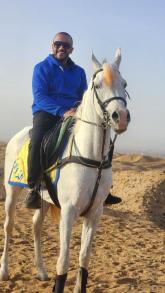 انا أعزب، 36 سنة هنا من أجل البحث عن شريك لتحقيق زواج عادي تعرف عليّ أكثر من خلال بروفايلي، فربّ صدفة خير من ألف ميعاد.