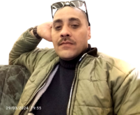 انا أعزب، 46 سنة هنا من أجل البحث عن شريك لتحقيق زواج متعدد تعرف عليّ أكثر من خلال بروفايلي، فربّ صدفة خير من ألف ميعاد.