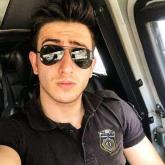 انا من تونس، أعزب، 35 سنة هنا من أجل البحث عن شريك لتحقيق زواج عادي تعرف عليّ أكثر من خلال بروفايلي، فربّ صدفة خير من ألف ميعاد.