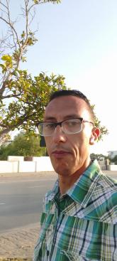 انا من تونس، أعزب، 46 سنة هنا من أجل البحث عن شريك لتحقيق زواج عادي تعرف عليّ أكثر من خلال بروفايلي، فربّ صدفة خير من ألف ميعاد.