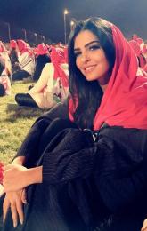 انا عزباء، 32 سنة هنا من أجل البحث عن شريك لتحقيق زواج عادي تعرف عليّ أكثر من خلال بروفايلي، فربّ صدفة خير من ألف ميعاد.