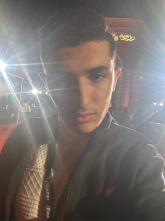 انا من الجيزة، أعزب، 21 سنة هنا من أجل البحث عن شريك لتحقيق زواج عادي تعرف عليّ أكثر من خلال بروفايلي، فربّ صدفة خير من ألف ميعاد.