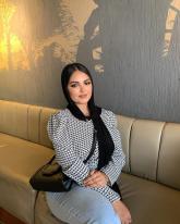 انسانه مررت بتجربة سابقه وأريد أن أخوض التجربه مره اخرى بإختياري الشخصي وبقناعه تامه أريده انسان يستحق قلبي ويعوضني عما سبق ومن سيربتيط بي سيجد نعم الزوجه وااصديقه والحبيبه بإذن...