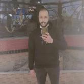 انا أعزب، 28 سنة هنا من أجل البحث عن شريك لتحقيق زواج عادي تعرف عليّ أكثر من خلال بروفايلي، فربّ صدفة خير من ألف ميعاد.