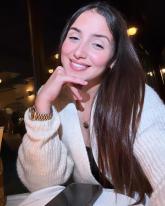 انا من لاهاي، عزباء، 33 سنة هنا من أجل البحث عن شريك لتحقيق زواج عادي تعرف عليّ أكثر من خلال بروفايلي، فربّ صدفة خير من ألف ميعاد.