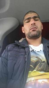 انا من تونس، أعزب، 41 سنة هنا من أجل البحث عن شريك لتحقيق زواج عادي تعرف عليّ أكثر من خلال بروفايلي، فربّ صدفة خير من ألف ميعاد.