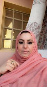 لا استطيع ان اتحدث عن نفسي لأن الإنسان لا يستطيع رؤية نفسه لكن كما قيل بفضل الله اني جمعت بين القلب والقالب وبإذن الله قادرة على زرع السعادة فقط لمن...