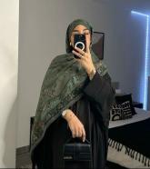 انا من أحد رفيدة، مطلقة، 34 سنة هنا من أجل البحث عن شريك لتحقيق زواج عادي تعرف عليّ أكثر من خلال بروفايلي، فربّ صدفة خير من ألف ميعاد.