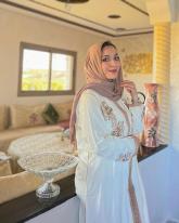 انا مطلقة، 38 سنة هنا من أجل البحث عن شريك لتحقيق زواج عادي تعرف عليّ أكثر من خلال بروفايلي، فربّ صدفة خير من ألف ميعاد.